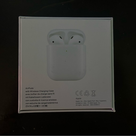 Apple AirPods with Wireless Charging Case - Classic White